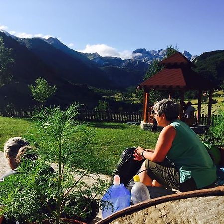 Guesthouse Alpini Lepushe エクステリア 写真