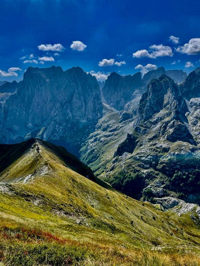 Guesthouse Alpini Lepushe エクステリア 写真