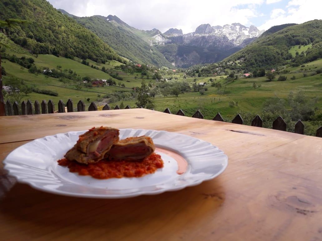 Guesthouse Alpini Lepushe エクステリア 写真