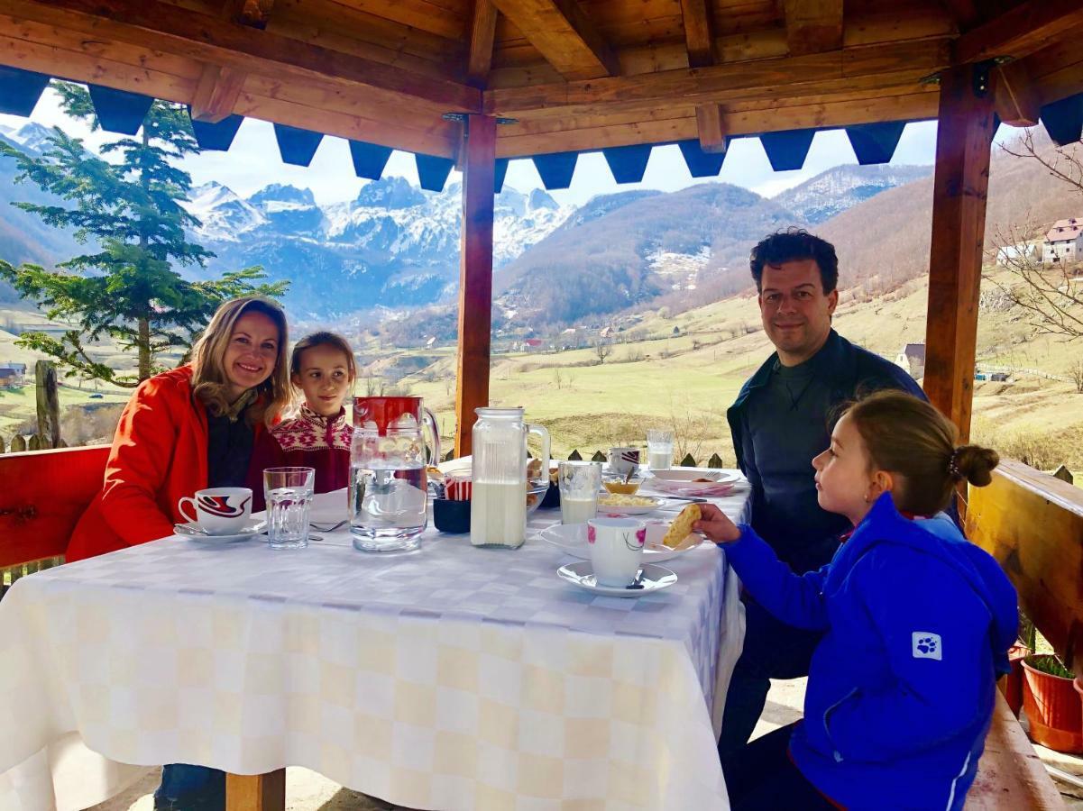 Guesthouse Alpini Lepushe エクステリア 写真